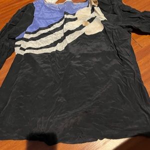 T Tahiri medium Silk Top -blue floral pattern 100% silk